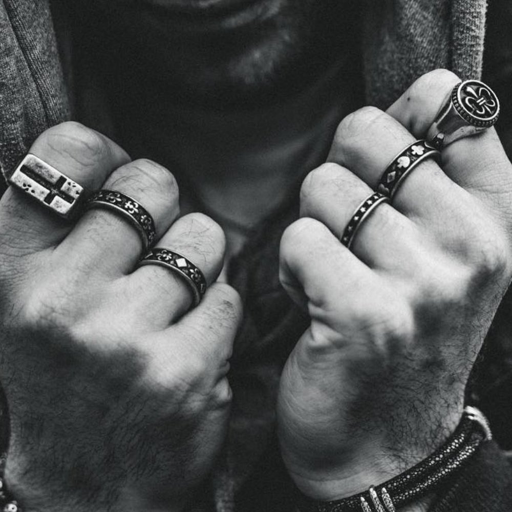 Fleur De Lis Band ring